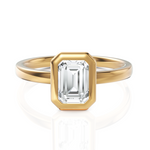 Load image into Gallery viewer, Alluring Emerald Cut Diamond With Bezel Setting (1.00 CT.)