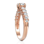 Load image into Gallery viewer, Glistening Classic Round Diamond Ring
